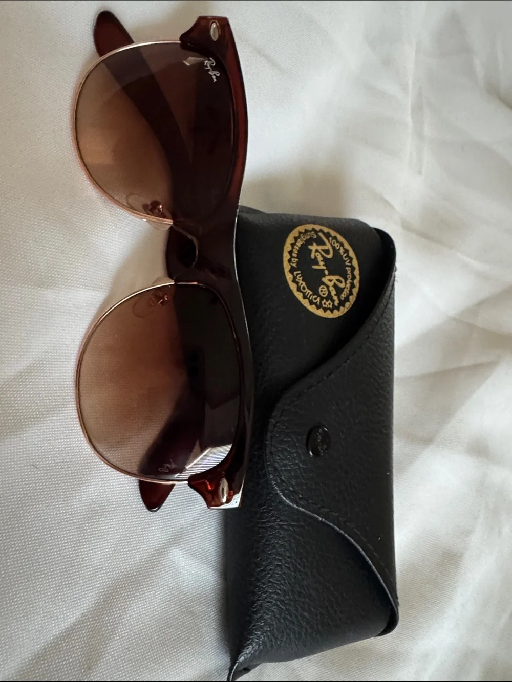 Ray-Ban Brown Gradient Round Sunglasses with Black Case